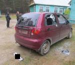 Пьяный никольчанин изрубил топором машину директора школы на глазах у детей
