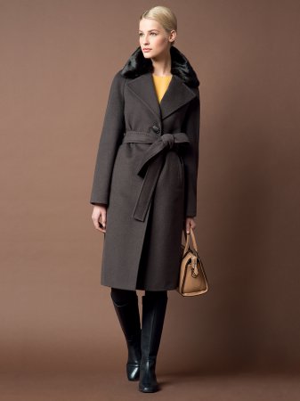 Модные кашемировые пальто с меховым воротником