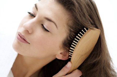 Главные ошибки в расчесывании  длинных волос