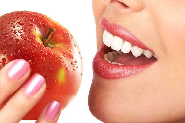 9 продуктов для красивых и здоровых зубов